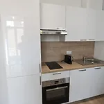דירה Comboul