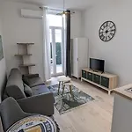 דירה Comboul